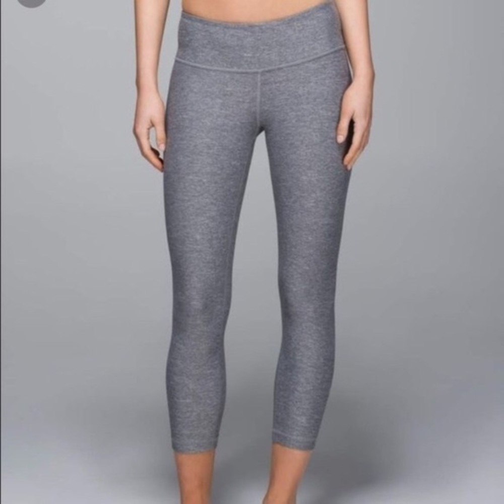 Lulu lemon grey cropped leggings
